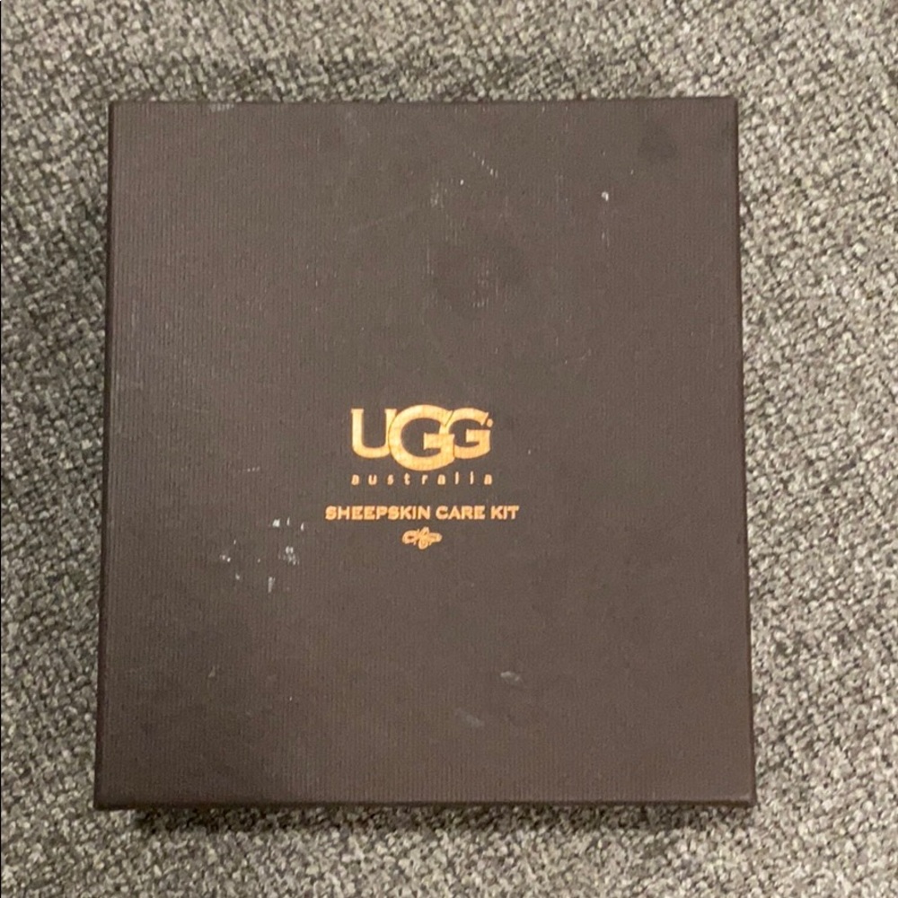 Ugg sheepskin care kit